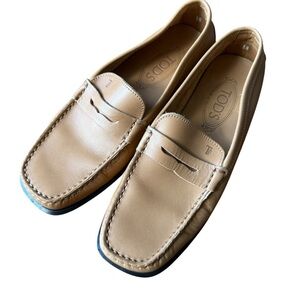Tod's Tan Leather Loafers for Men Size 38